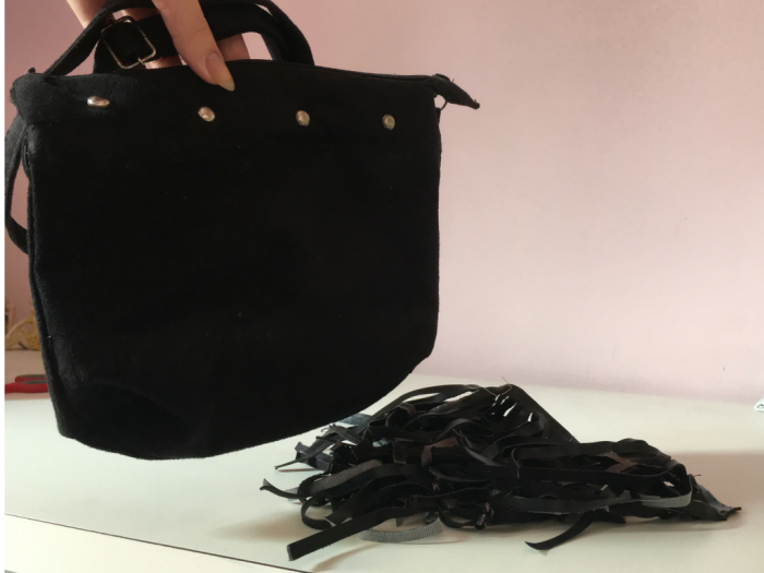 moda | bolsas | bolsa | bolsa com bottons | customizando bolsas | D.I.Y. | faça você mesma | DIY bolsa com bottons | customizando bolsa velha