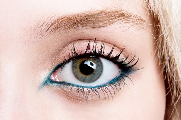 beleza | maquiagem | make up | dicas de maquiagem | maquiagem jovial | tipos de make para usar antes dos 30 anos | gliter nos olhos | gliter nos lábios | lápis colorido