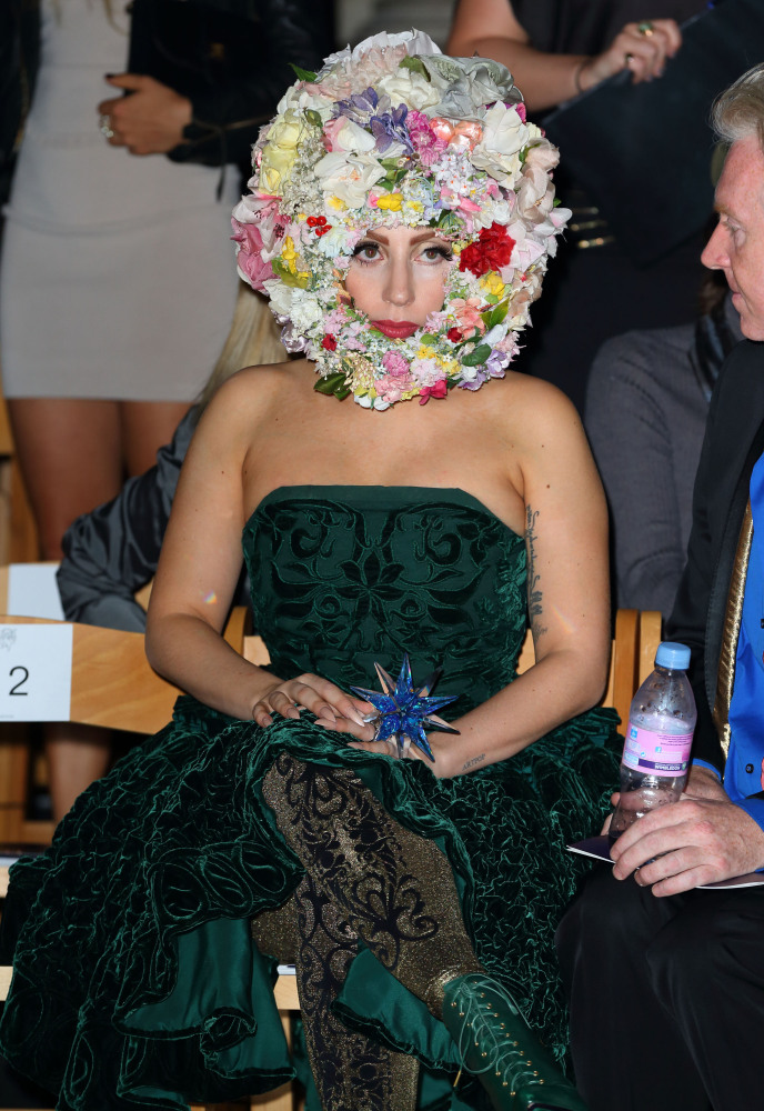 piores looks | moda | Milan Fashion Week | semanas de moda internacionais | piores looks das semanas de moda | Lady Gaga