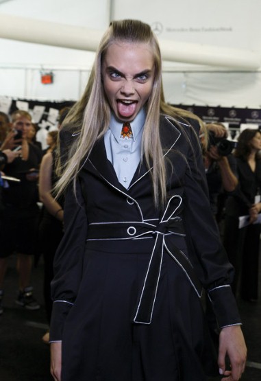 moda, Cara Delevingne, tops internacionais, modelos mulheres, fashion weeks, Carolina Herrera, backstages