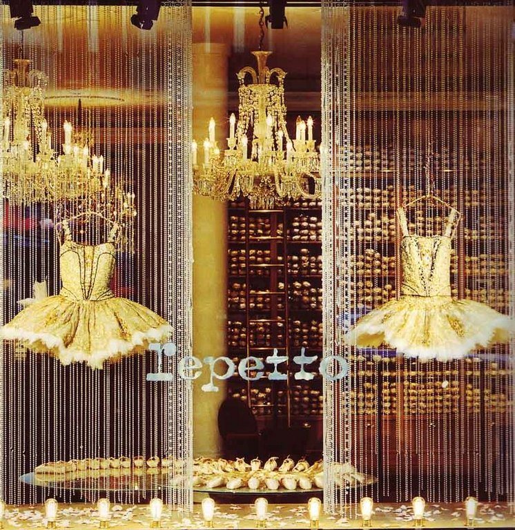 compras | moda | sapatos | consumo | acessórios | sapatilhas | Repetto | sapatilhas Repetto | marca de sapatilhas deluxe Repetto programa vinda para o Brasil | Repetto abrirá sua primeira loja na América Latina, em São Paulo