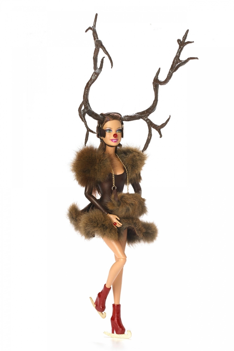 blog de moda | moda | compras | barbie natalina | Barbie de Natal | roupa de natal para a Barbie | colecionadores de Barbie | Stephen Jones | Stephen Jones cria coleção de Barbies de Natal