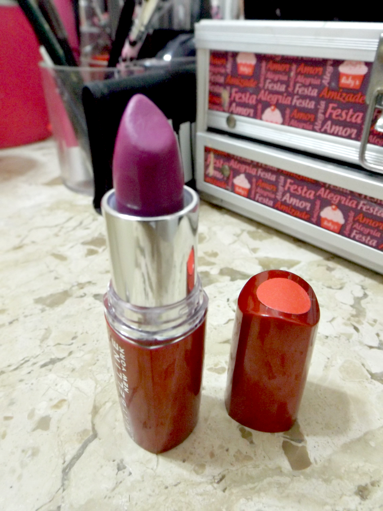 beleza | maquiagem | make up | batom | batons | batom roxo | Plum Me | Plum Me, da Maybelline | batom roxo Maybelline | nativa ao Heroine