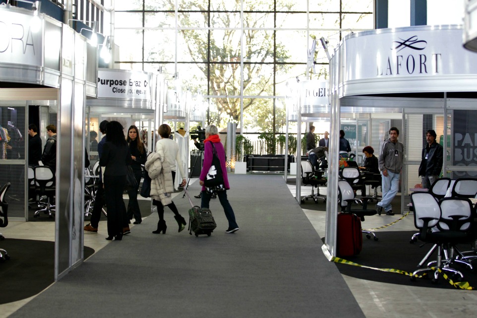 blog de moda | eventos de moda | PBC | Paraná Business Collection | Moda | roupas | roupa | sobre moda | vestido | moda roupa | roupa da moda | blusas | vestidos de festa | vestido para festa | roupas da moda | acessórios | feira de negócios de moda