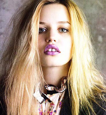 blog de moda | Beleza | cabelos | cabelos e maquiagem | sobre beleza | make up | maquiagem | cosmeticos | batons | batom de inverno | cores de batom para o inverno | batom vinho | batom roxo | batom marrom