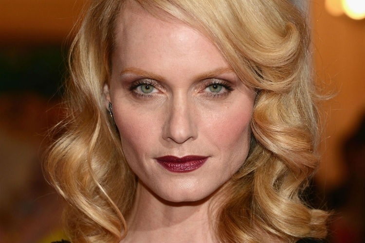 blog de moda | Beleza | cabelos | cabelos e maquiagem | sobre beleza | make up | maquiagem | cosmeticos | batons | batom de inverno | cores de batom para o inverno | batom vinho | batom roxo | batom marrom