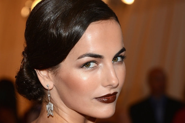 blog de moda | Beleza | cabelos | cabelos e maquiagem | sobre beleza | make up | maquiagem | cosmeticos | batons | batom de inverno | cores de batom para o inverno | batom vinho | batom roxo | batom marrom