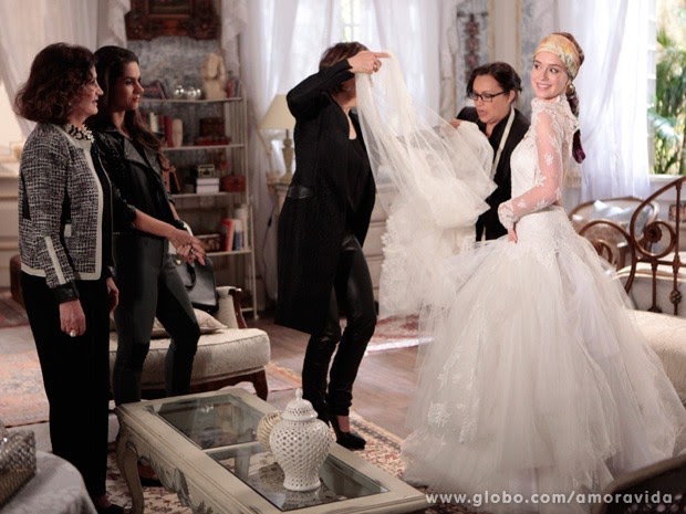 blog de moda | moda | sobre moda | entretenimento | novelas | moda nas novelas | moda noivas | Marina Ruy Barbosa | vestido de noiva de Nicole em Amor à Vida