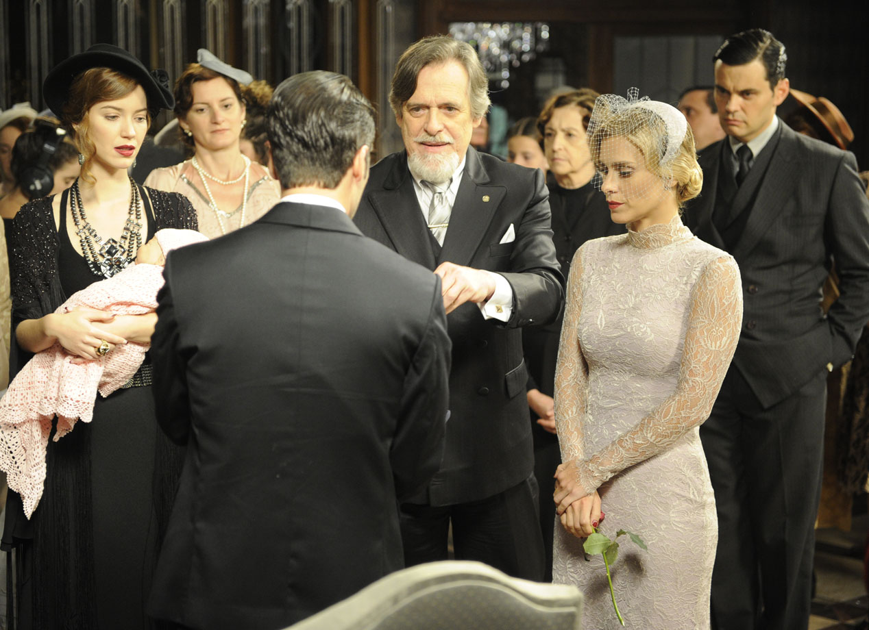 blog de moda | moda | sobre moda | moda noivas | Joia Rara | novelas | moda em novelas | vestido de noiva de Iolanda | noiva de Iolanda é inspirada em look de Kate Middleton