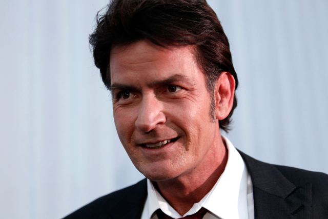 entretenimento | celebridades | Charlie Sheen | celebridades internacionais | doações | fim de ano | Charlie Sheen doa mais de R$ 150 mil a criança com câncer