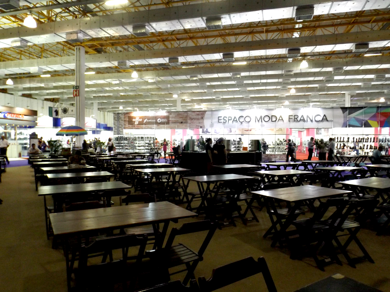 moda | compras | achados | inverno 2015 | Couromoda | Feira couromoda 2015 | tendências de moda inverno 2015 | acessórios | colar gipsy | tendência acessórios inverno 2015 | eventos de moda