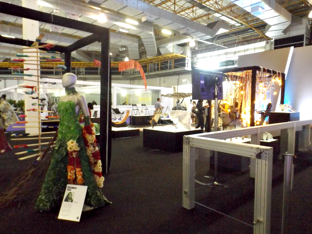 moda | compras | achados | inverno 2015 | Couromoda | Feira couromoda 2015 | tendências de moda inverno 2015 | acessórios | colar gipsy | tendência acessórios inverno 2015 | eventos de moda