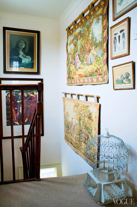 Moda | decoração | casa | decoração fashion | casa de Florence Welch | celebridades | decoração retrô | decoração colorida | o novo apartamento de Florence Welch