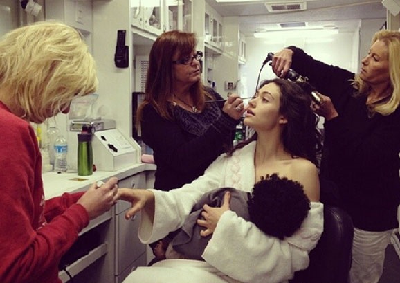 blog de moda | entretenimento | celebridades | famosos | Gisele Bündchen | Emmy Rossum | Emmy Rossum satiriza imagem publicada em Instagram de Gisele Bündchen