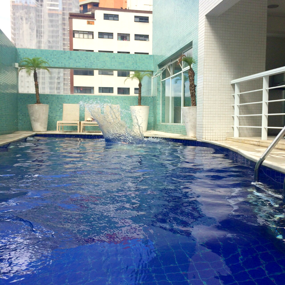 entretenimento | cotidiano | amigos | feriado | Gopro | cliques embaixo dágua | como funciona gopro embaixo dágua | piscina | fotos na piscina | Marcéli Paulino