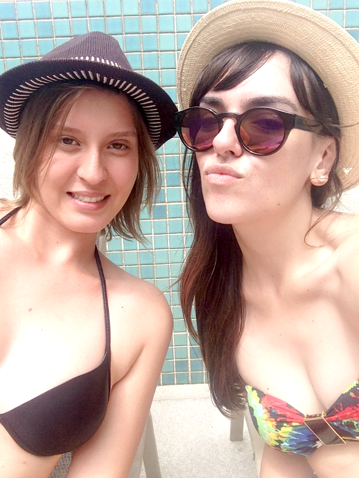 entretenimento | cotidiano | amigos | feriado | Gopro | cliques embaixo dágua | como funciona gopro embaixo dágua | piscina | fotos na piscina | Marcéli Paulino