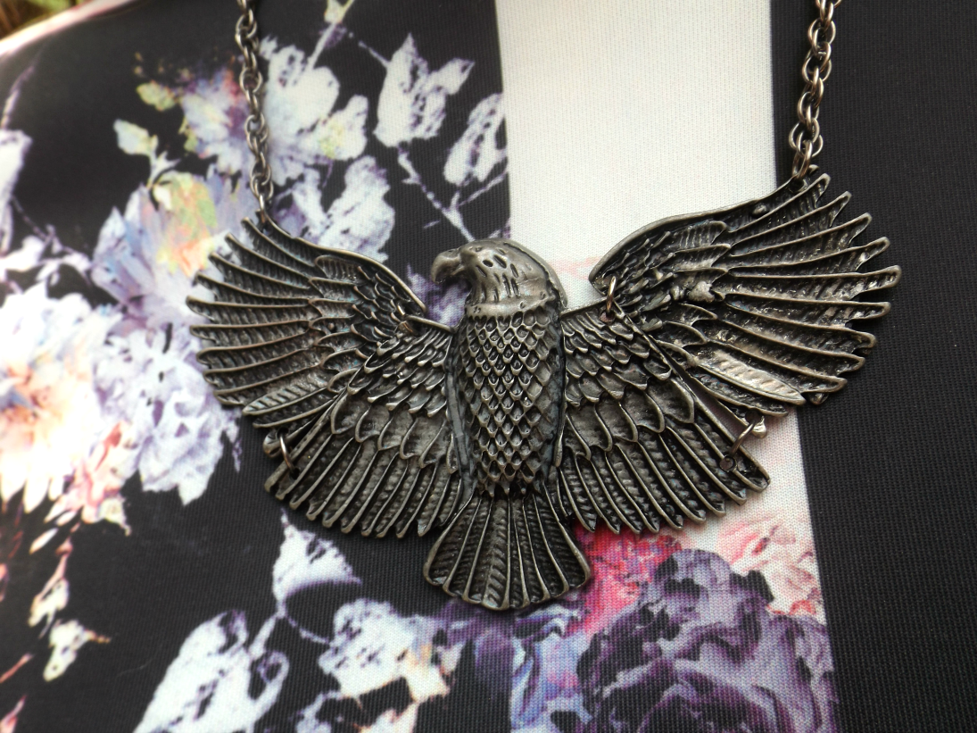 moda | look do dia | look da Marcéli Paulino | look para o dia | dicas de moda | look de trabalho para o dia | vestido camiseta | look com Melissa | sandália gladiadora | sandália flat | óculos espelhado