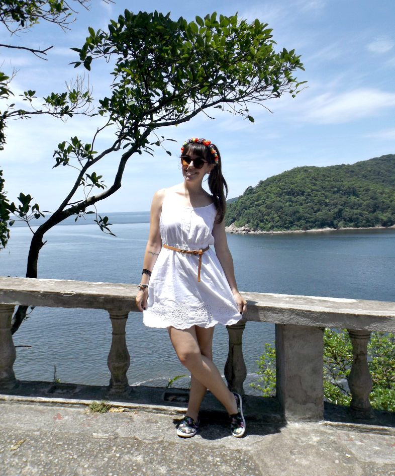 moda | look do dia | look para o dia | verão 2015 | vestido branco | vestido de alça | vestido de algodão | coroa de flores | look do dia 2015 | primeiro look do dia de 2015