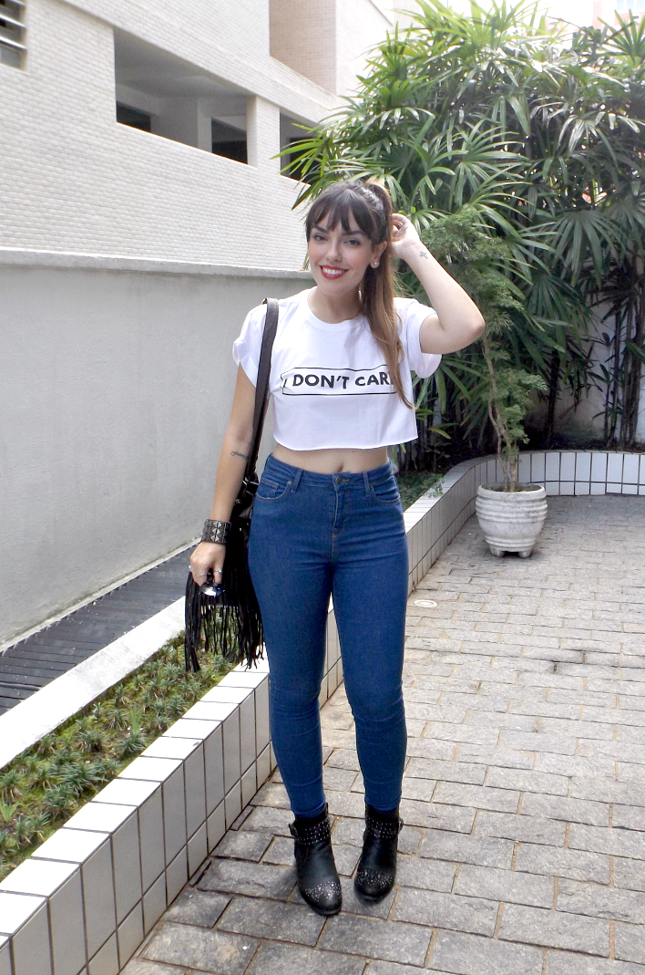 moda | look do dia | look do dia basico | blusa cropped | Liverpool | camisetas liverpool | calça de cintura alta | look dia | look para o dia | look com calça jeans | look com calça jeans de cintura alta