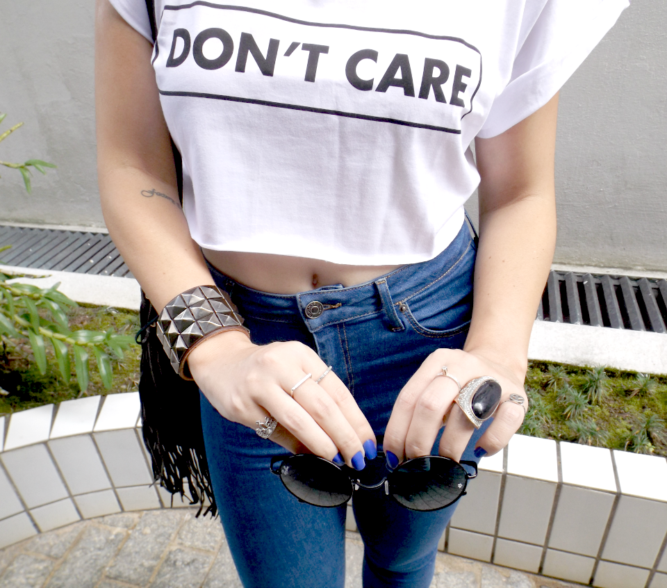 moda | look do dia | look do dia basico | blusa cropped | Liverpool | camisetas liverpool | calça de cintura alta | look dia | look para o dia | look com calça jeans | look com calça jeans de cintura alta