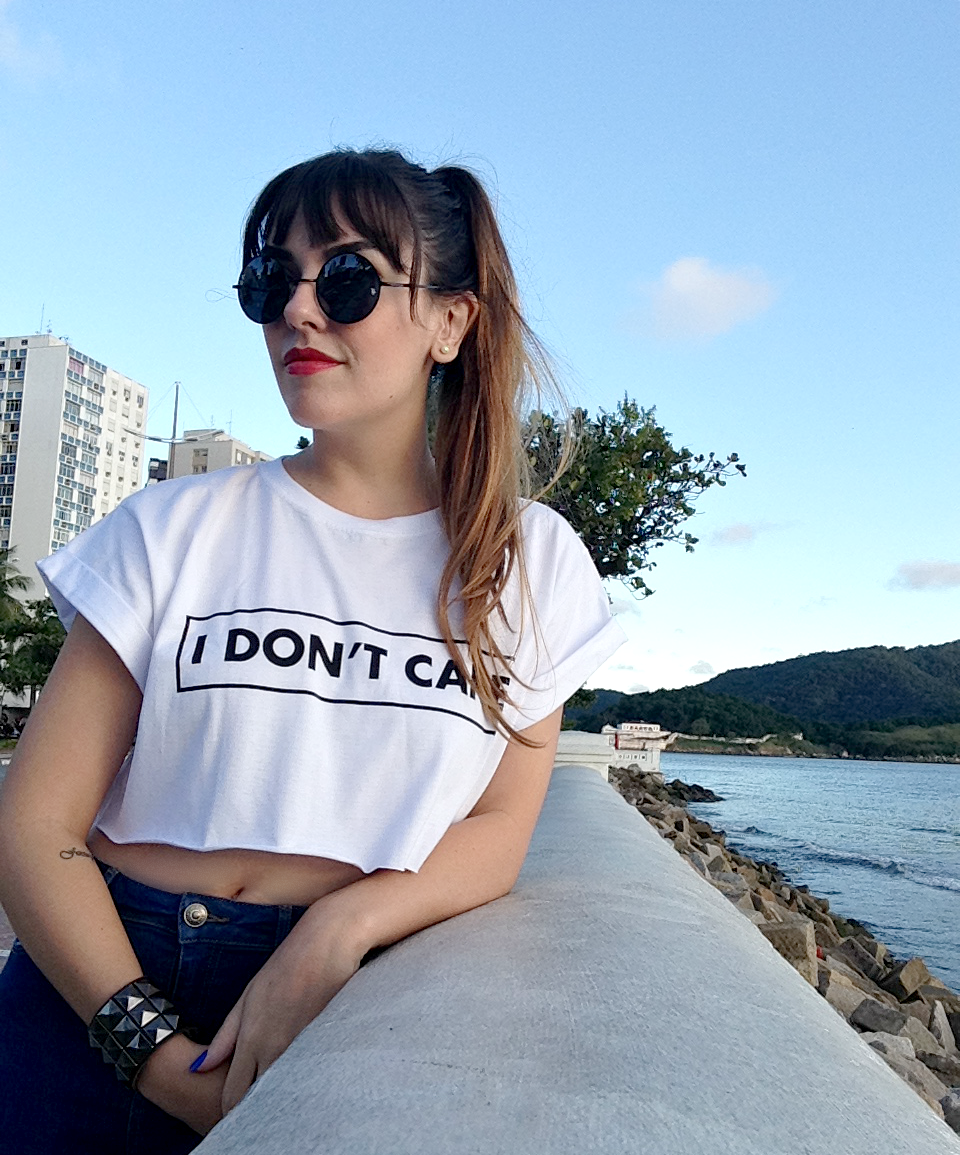 moda | look do dia | look do dia basico | blusa cropped | Liverpool | camisetas liverpool | calça de cintura alta | look dia | look para o dia | look com calça jeans | look com calça jeans de cintura alta