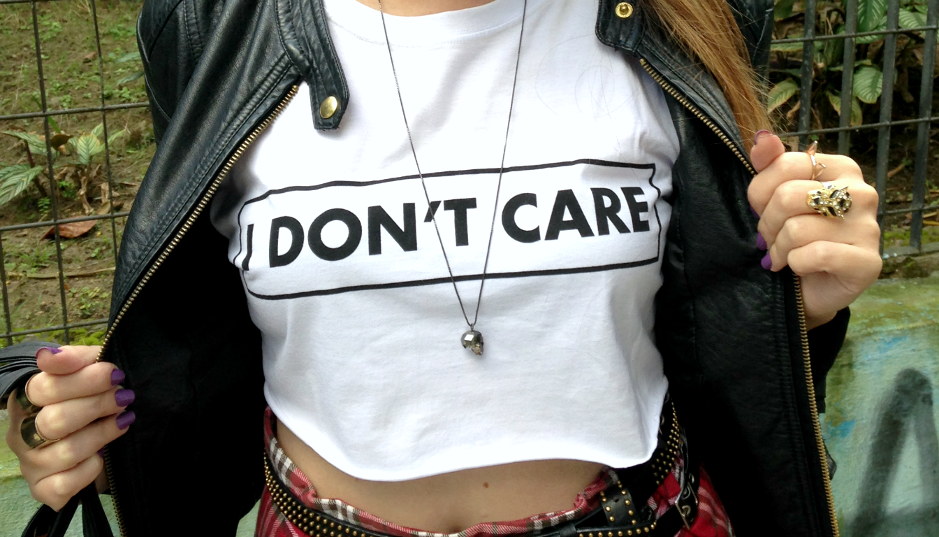 moda | moda 2015 | look do dia | look casual | look rocker | saia xadrez | blusa cropped | liverpool | jaqueta de couro | bota | botas cano curto | bota cano curto