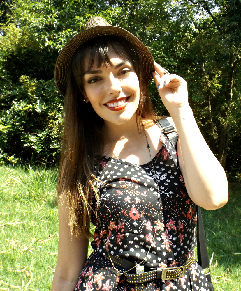 moda | look do dia | look para o dia | look com macaquinho | verão 2015 | moda verão 2015 | como usar macaquinho | sandália flat | sandália gladiadora | chapéu panamá | óculos redondo | Morro da Asa Delta | Marcéli Paulino