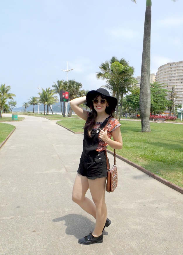 moda | look do dia | look para o dia | look com jardineira | look com macaquinho | jardineira de brim | jardineira jeans | jardineira preta | jardineira curta | looks do dia | look da Marcéli Paulino | blusa com estampa étnica | oxfords | verão 2015 | mod