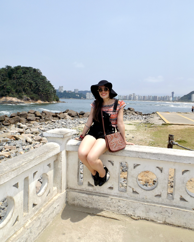 moda | look do dia | look para o dia | look com jardineira | look com macaquinho | jardineira de brim | jardineira jeans | jardineira preta | jardineira curta | looks do dia | look da Marcéli Paulino | blusa com estampa étnica | oxfords | verão 2015 | mod