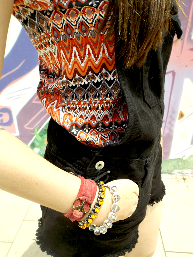 moda | look do dia | look para o dia | look com jardineira | look com macaquinho | jardineira de brim | jardineira jeans | jardineira preta | jardineira curta | looks do dia | look da Marcéli Paulino | blusa com estampa étnica | oxfords | verão 2015 | mod