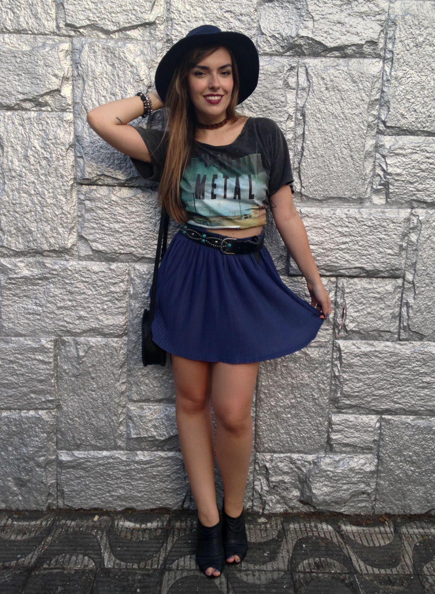 moda | moda 2016 | moda de 2016 | look do dia | chapéu | óculos redondo | saia plissada | moda feminina | batom escuro | batom roxo