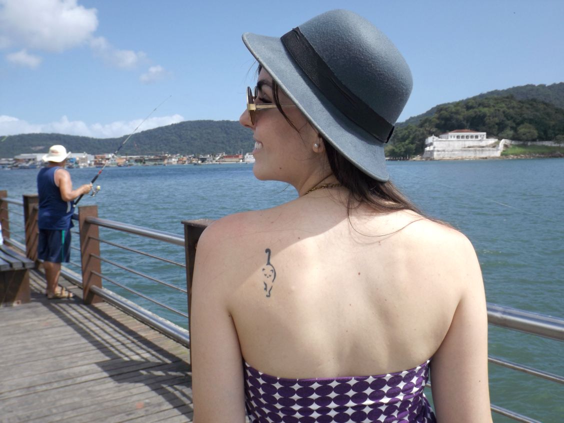 moda | look do dia | look para o dia | looks para o dia | look com chapéu | chapéu coco | macaquinho | óculos redondo | como usar macaquinho | short boots | bota cano curto | verão 2015