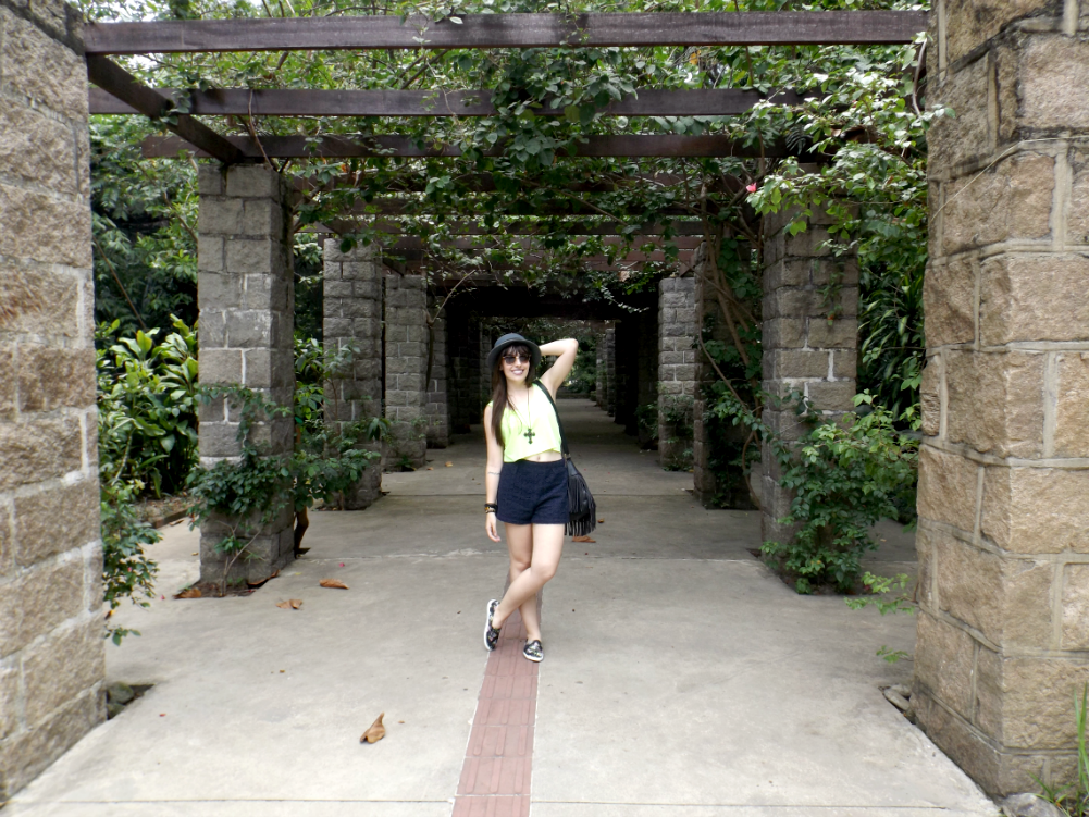 moda | look do dia | look para o dia | look com alpargatas | short de renda | chapéu côco | top cropped | look verão 2015 | look de verão | Orquidário Municipal de Santos | batom roxo