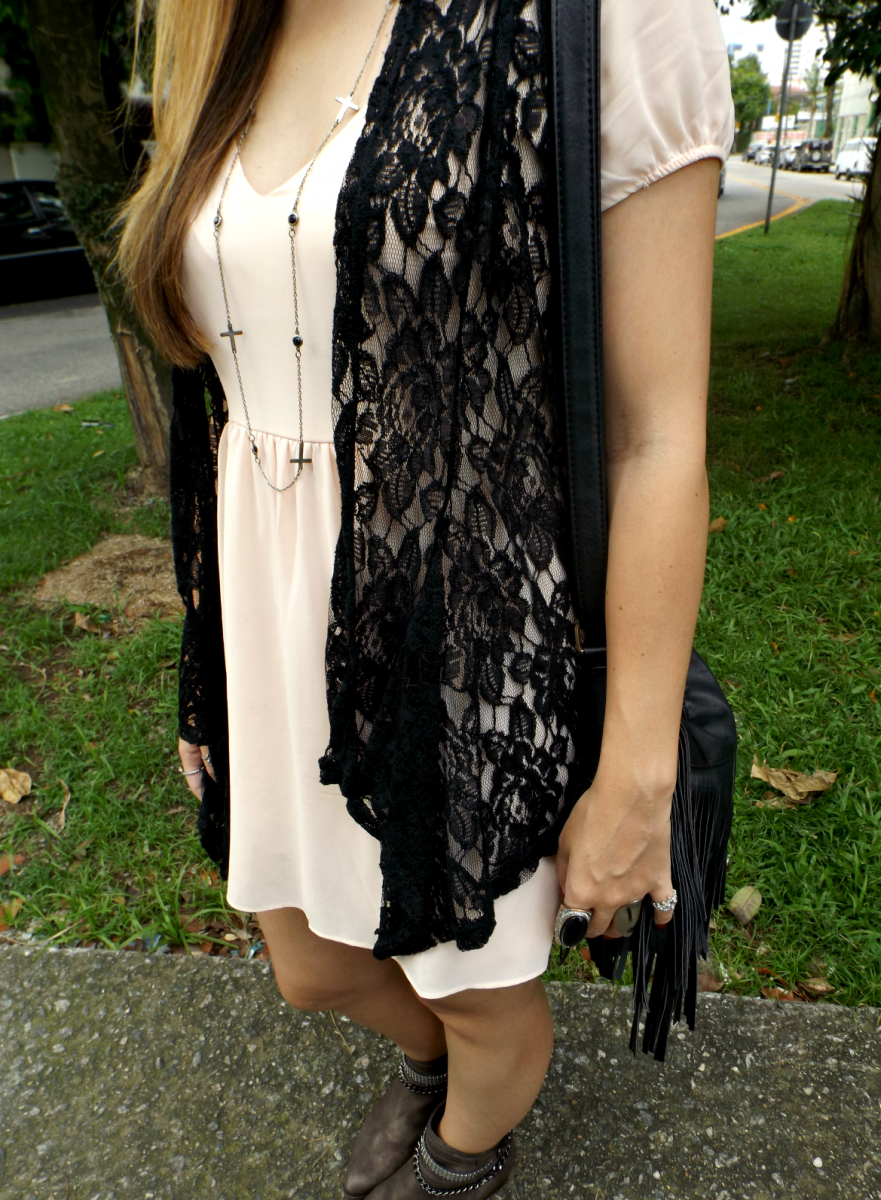 moda | moda 2015 | look do dia | look botas | meia estação | vestido | chapéu | botas | look para final de semana | look com vestido e bota