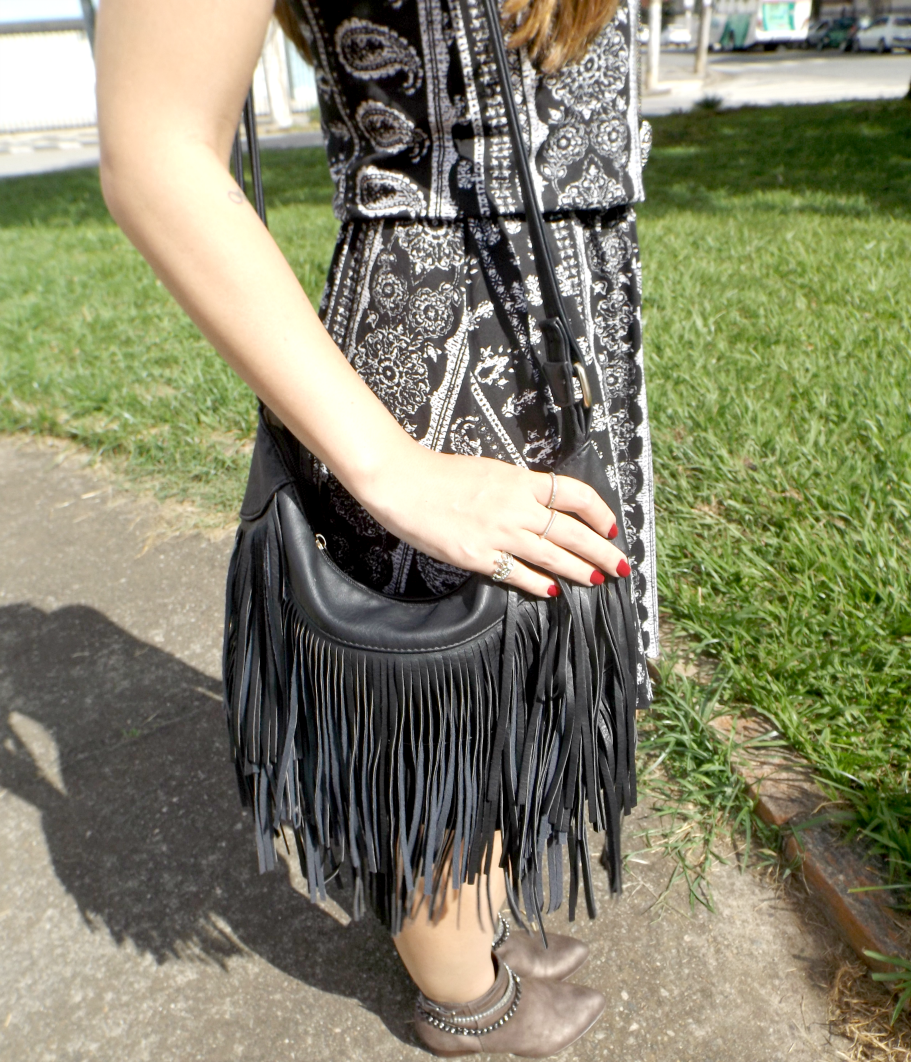 moda | look do dia | look do dia básico | vestido boho | look roupa | chapéu | botas | bota cano curto