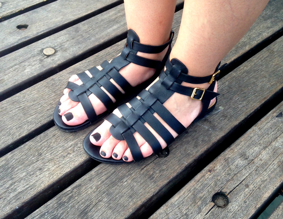 moda | look do dia | o meu look | look para o dia | looks do dia | look basico | anos 70 | headband | colete jeans | short jeans | sandália gladiadora