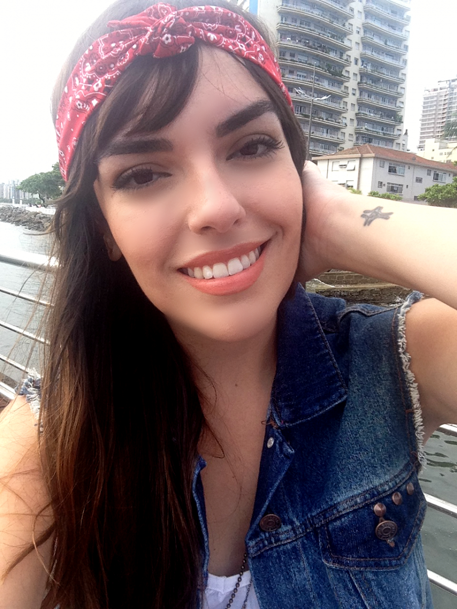 moda | look do dia | o meu look | look para o dia | looks do dia | look basico | anos 70 | headband | colete jeans | short jeans | sandália gladiadora