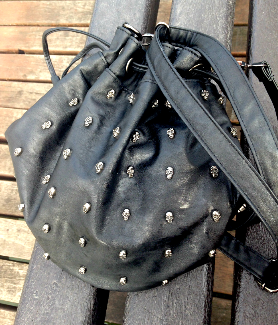 moda | look do dia | o meu look | look para o dia | looks do dia | look basico | anos 70 | headband | colete jeans | short jeans | sandália gladiadora