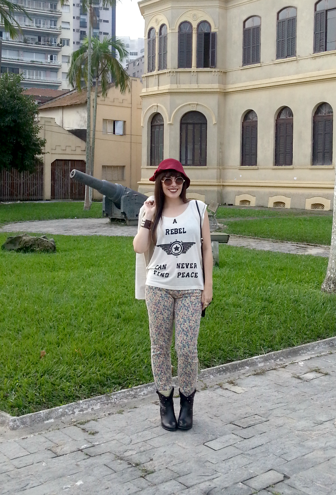 moda | look do dia | look com chapéu | looks do dia | seleção de looks do dia | dois chapéus, vários looks | looks do dia 2014 | chapéu floppy | chapéu côco