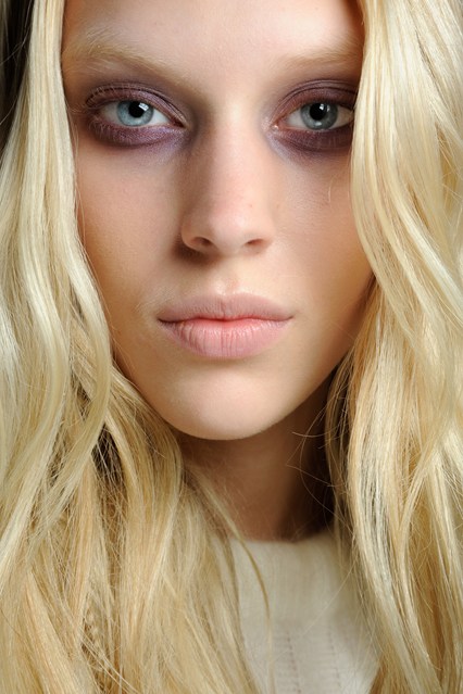 beleza | maquiagem | make up | cabelos | penteados | cabelo de verão | tendencias de beleza verão 2015 | beleza verão 2015 | make verão 2015 | batom | sombra | cabelo ondulado | cabelo de praia