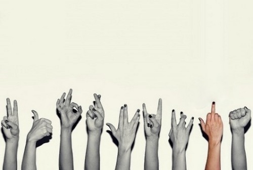 relacionamento | pessoas | gente | cotidiano | comportamento | cobrança | egocentrismo | displicência | egoísmo | o mundo de hoje não aceita cobranças