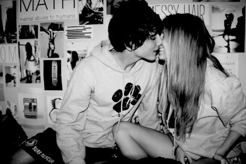 relacionamento | correr atrás | desapegar | não dar tanta importância | conquistar a importância do outro | sobre relacionamentos | casais | namorado