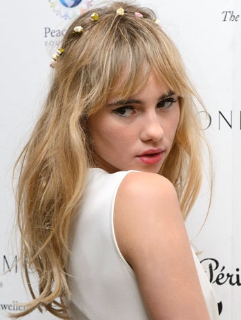 Moda | roupas | roupa | sobre moda | vestido | moda roupa | roupa da moda | blusas | vestidos de festa | vestido para festa | roupas da moda | marcas internacionais | Burberry | entretenimento | namorada de Bradley Cooper | Suki Waterhouse