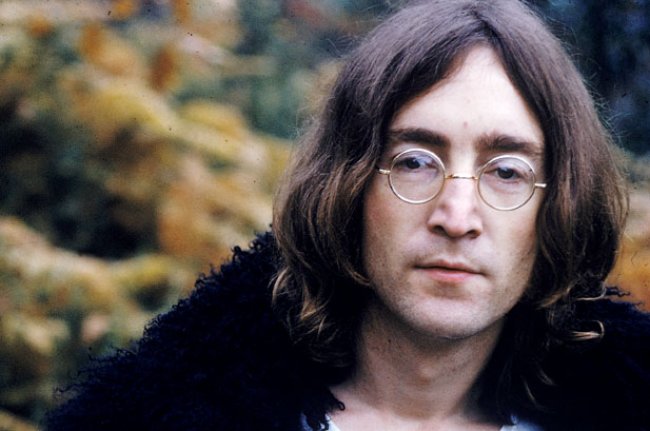 Dentista compra molar de John Lennon e promete cloná-lo